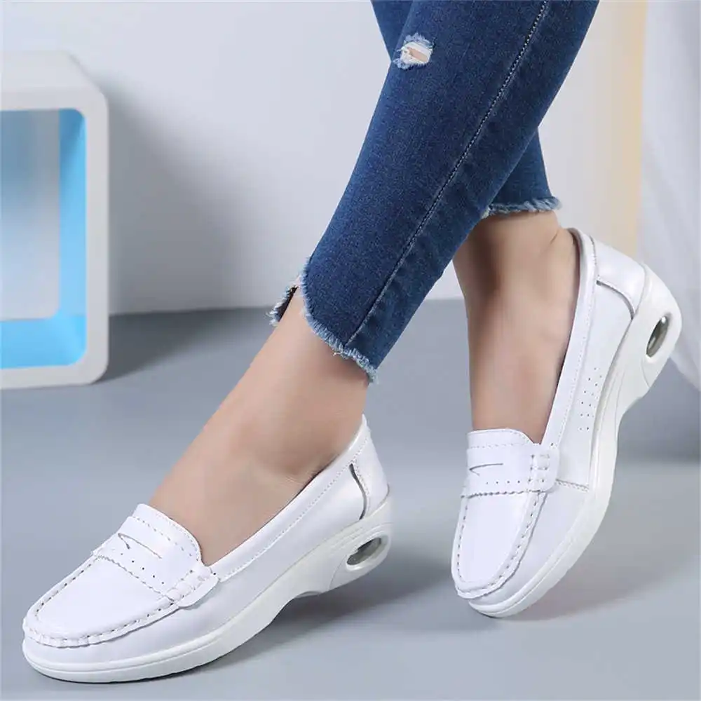 Thick Sole Slipon White Traine - Outdoor Sport Use Class recensione e prezzo